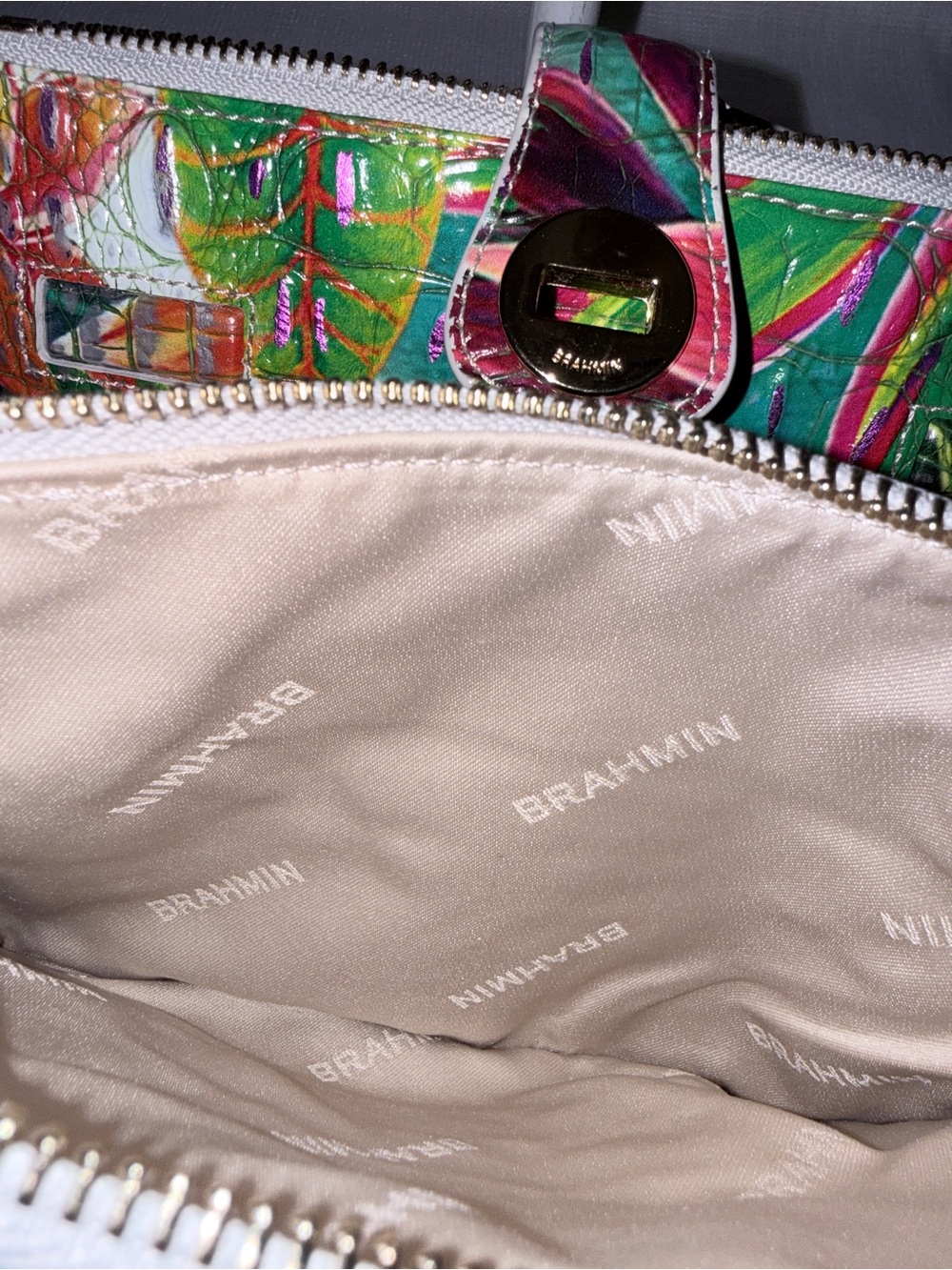 RARE Brahmin Mina Leather Crossbody in Utopia Melbourne / NWOT - Picture 8 of 9